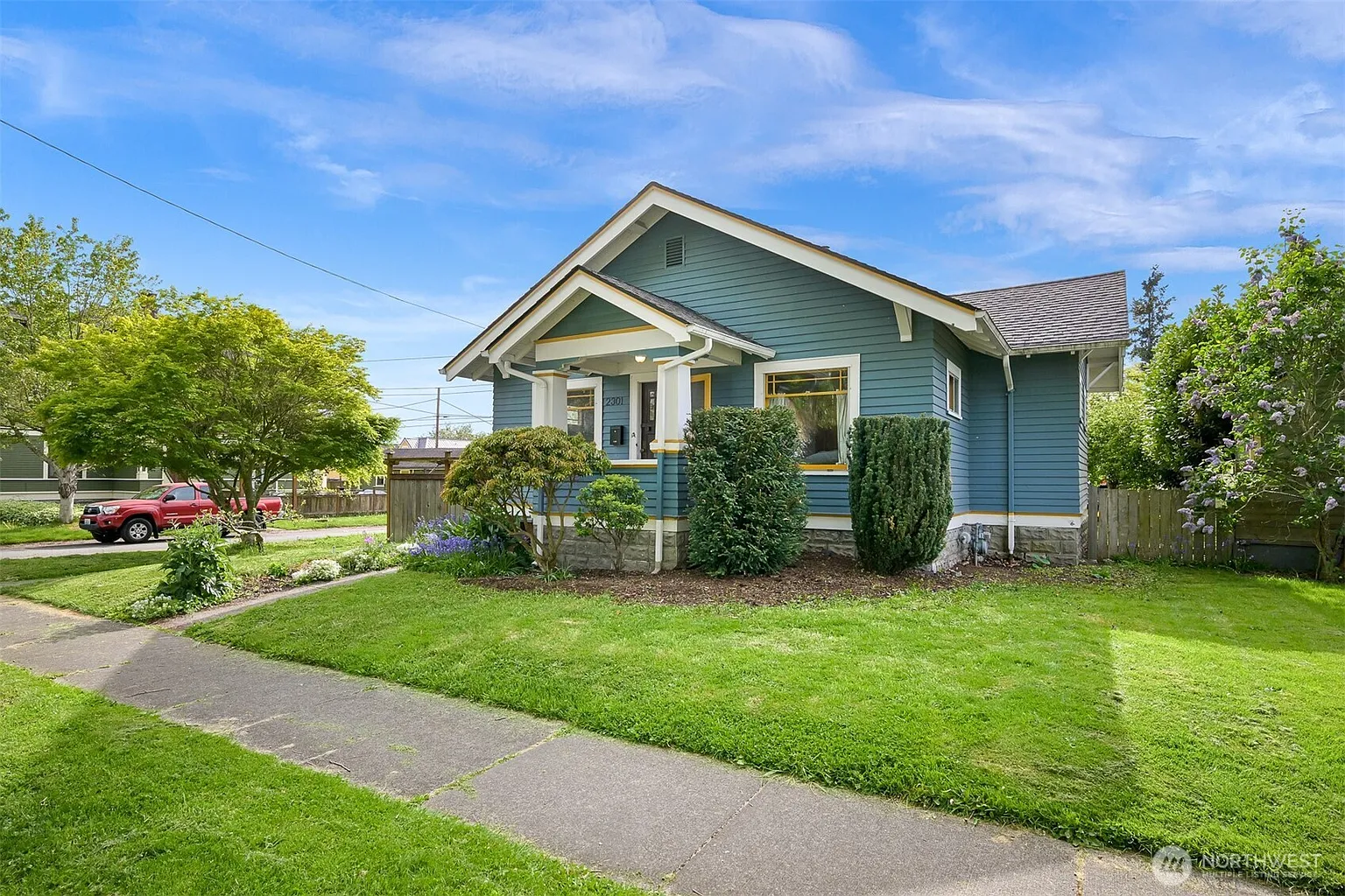 2301 Henry St photo 1