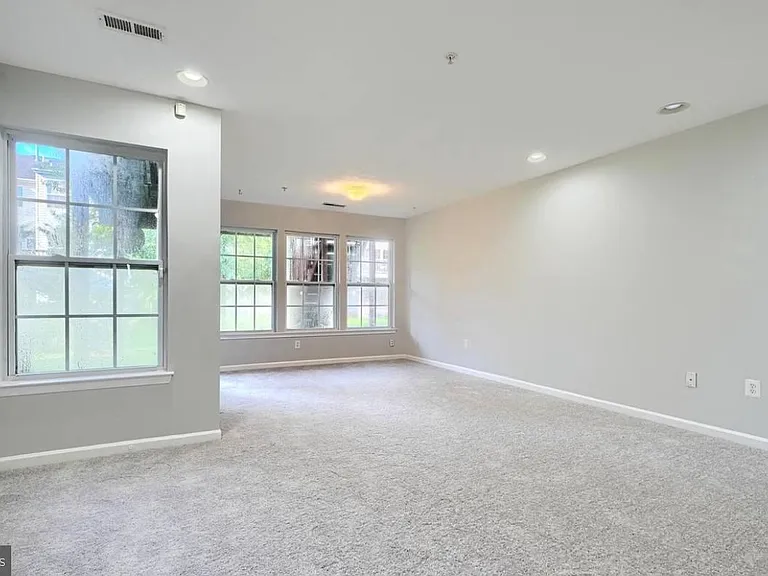 9863 Decatur Rd — Photo 5