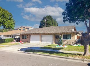 17582 Roxanne Ln, Huntington Beach, CA 92647