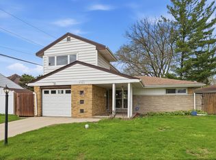 7301 Davis St, Morton Grove, IL 60053