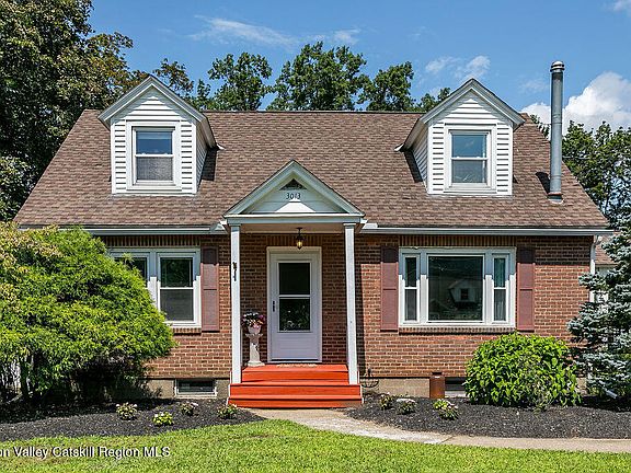 2nd image of 3013 Sunset Lane