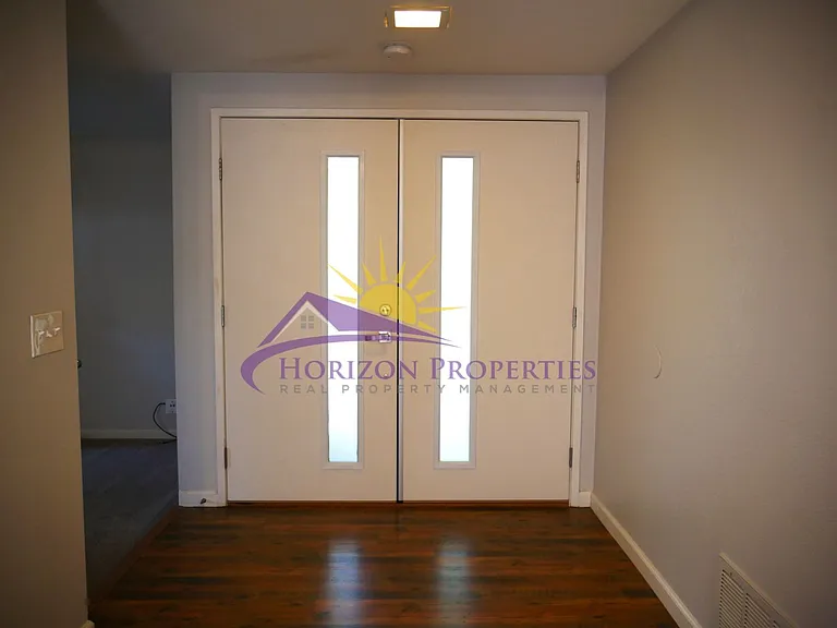 5329 Leavitt Way — Photo 3