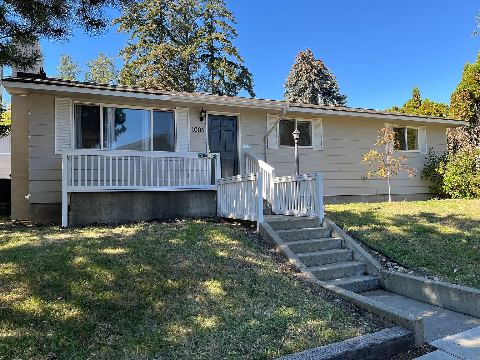 1005 N Columbia St — Photo 1