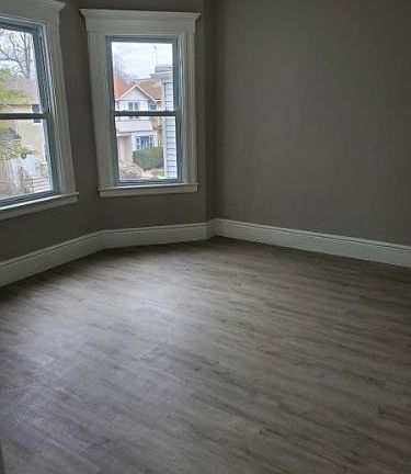 2nd image of 105 Summit St Floor 2
