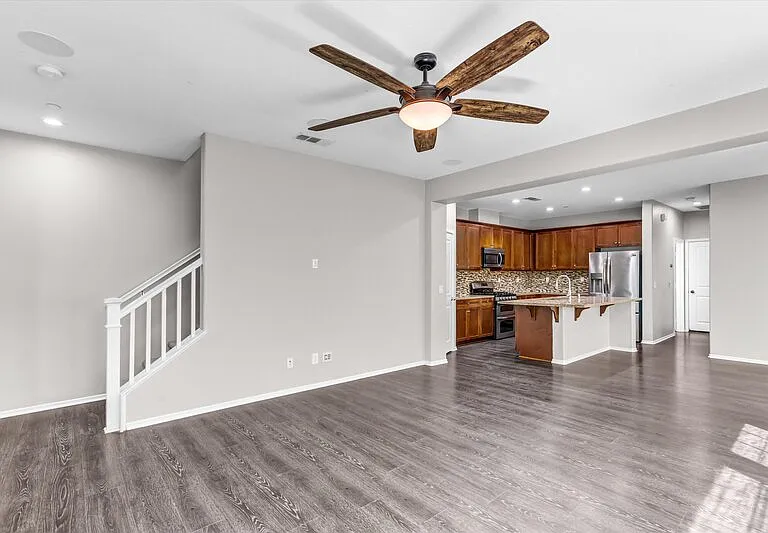 2215 Antonio Dr — Photo 5