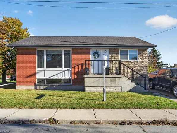 841 10th Ave, Hamilton, ON L8T 2G9