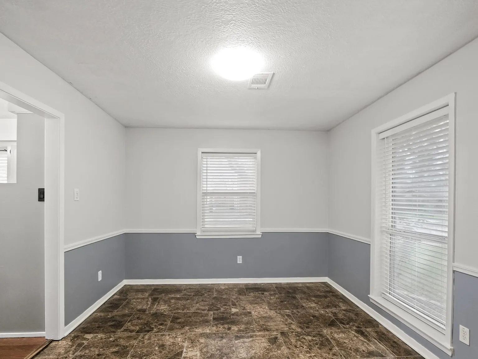 4 bed, 2.0 bath, 2324 sqft, $2,275 — Photo 3