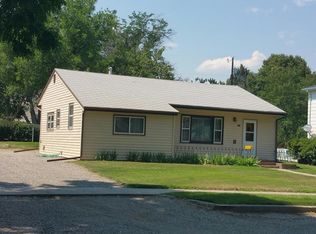 308 S 4th St, Bridger, MT 59014