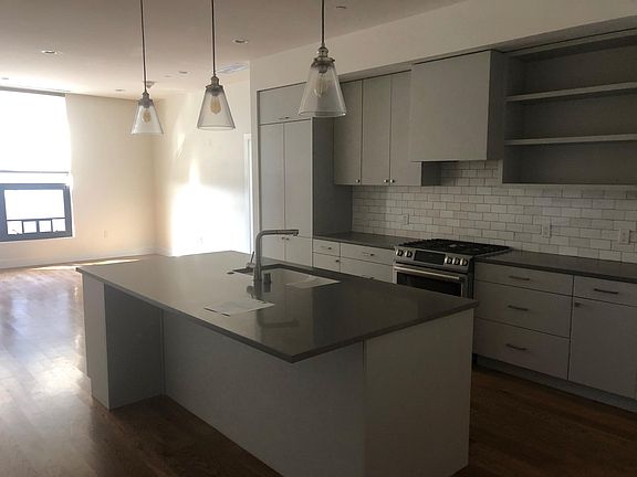 Kitchen / Living room