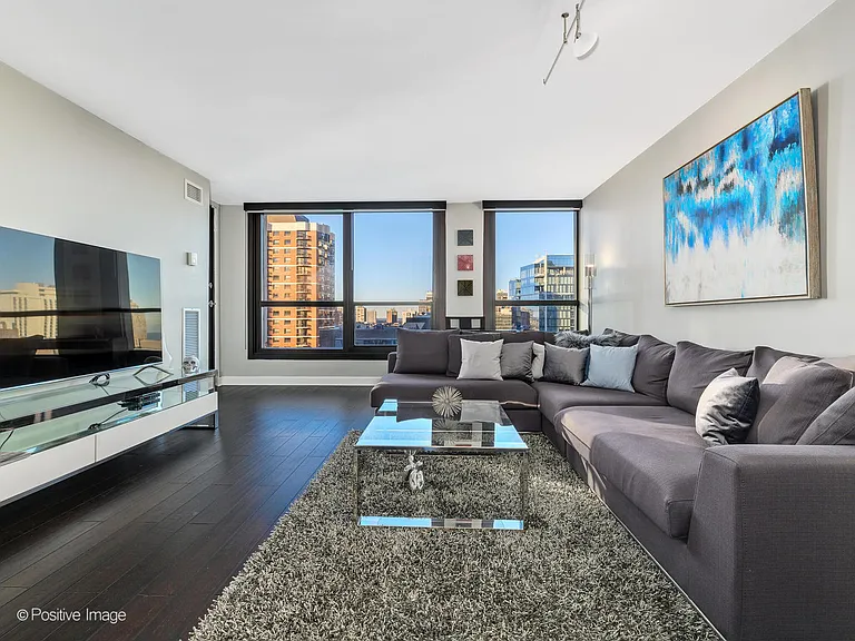 1030 N State St #18C — Photo 2