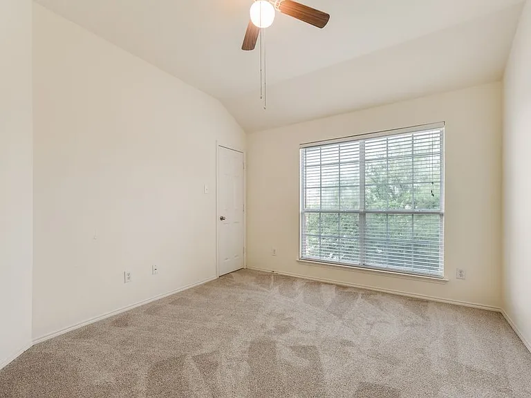 4241 Enchanted Rock Ln — Photo 12