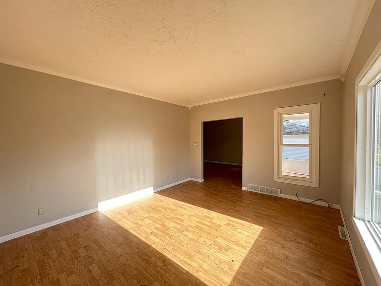 291 Laurel Dr — Photo 10
