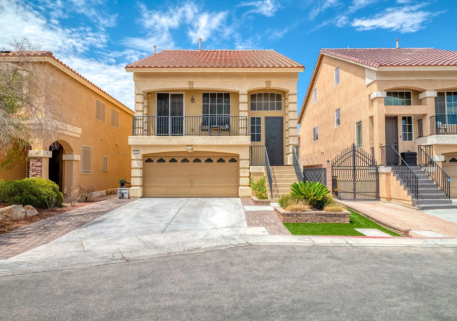 Move-In Ready 4-Bedroom + Loft, 2.5 Bath, 2-Car Garage Home In Las Vegas! — Photo 2