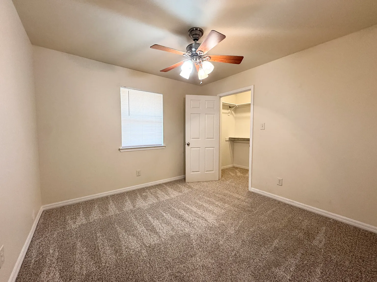 3 bed, 1388 sqft, $1,800 — Photo 4