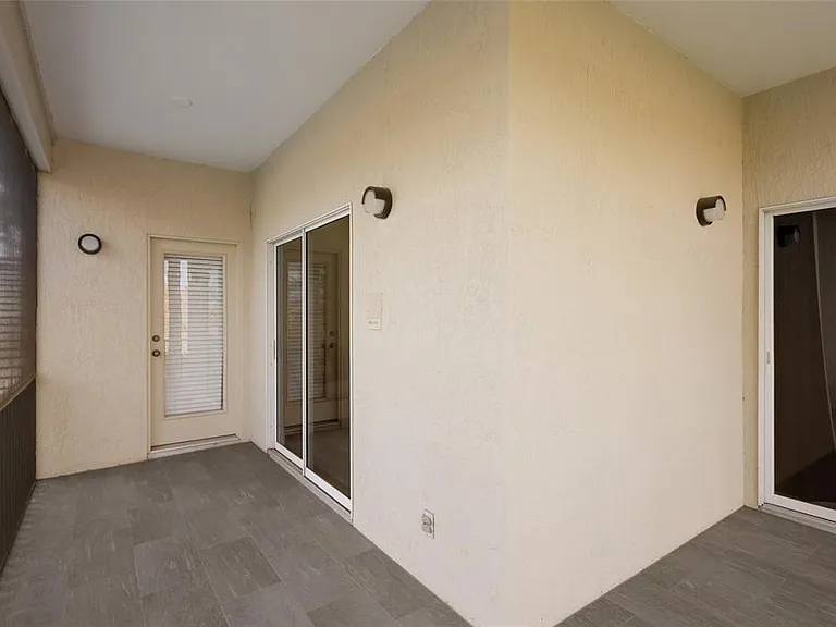 8009 Royal Birkdale Cir — Photo 63