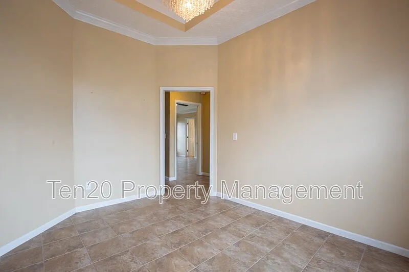 4 bed, 2.0 bath, 1684 sqft, $1,750 — Photo 2
