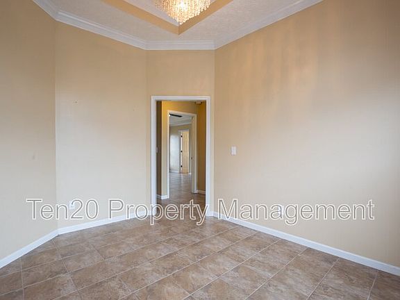 2nd image of 25 Kalin St