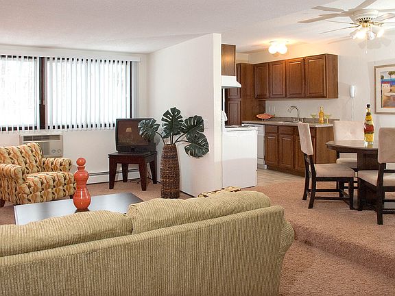 Georgetown on the River Apartments ; Living Room