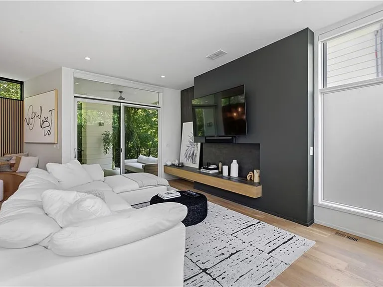 715 Ralph McGill Blvd NE — Photo 21