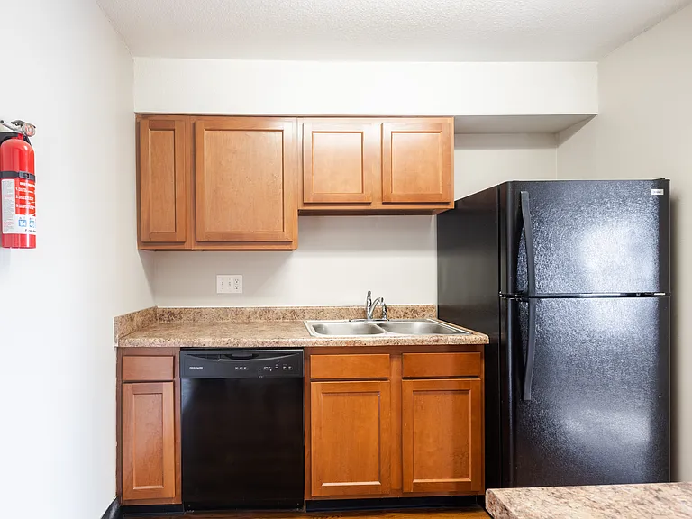Bridgepointe Crossing — Photo 28