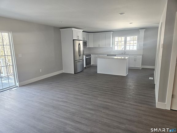 4th image of 59 Chapel St #A