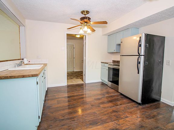 3rd image of 8645 Brookcrest Ct