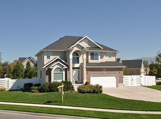 1445 Prestwick Dr, Syracuse, UT 84075