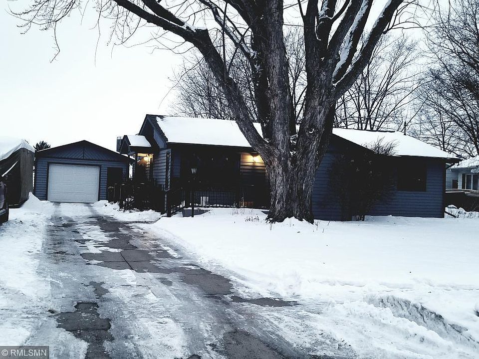 1st image of 813 Linden St N