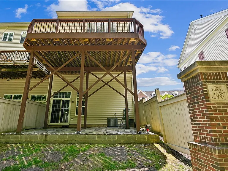 441 Penwood Dr — Photo 36