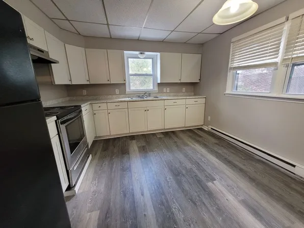 123 W Main St, Hershey, PA 17033