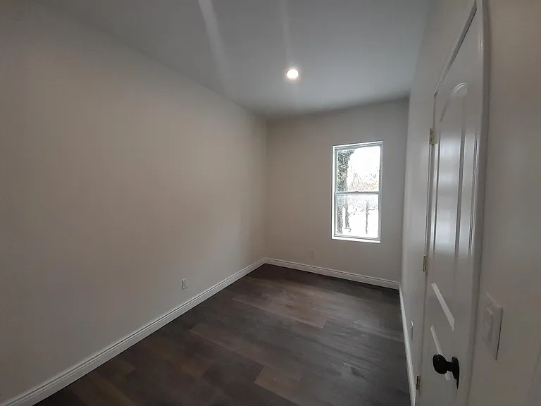 985 W Delavan Ave #1 — Photo 8