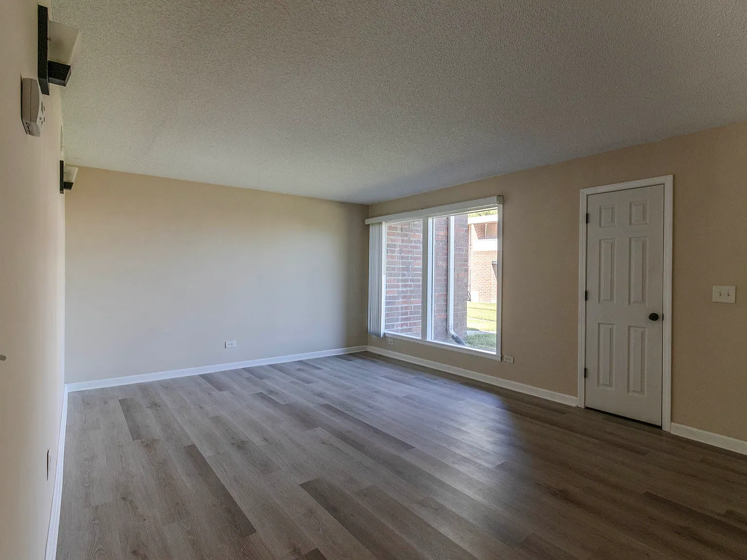 2 bed, 1100 sqft, $1,095 — Photo 4