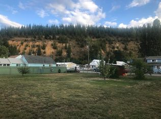 106 E 1st St, Smelterville, ID 83868