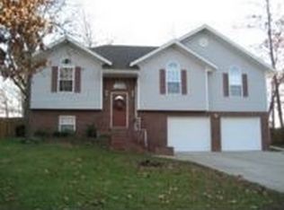 1014 Daniels St, Aurora, MO 65605