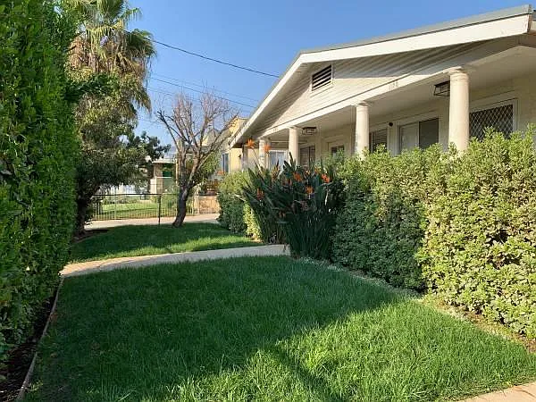 N Mariposa Ave — Photo 9
