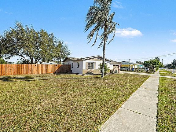 5th image of 557 Flame Tree Dr