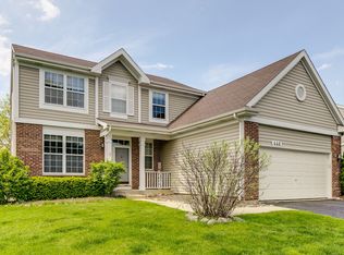 446 Mockingbird Ct, Lindenhurst, IL 60046