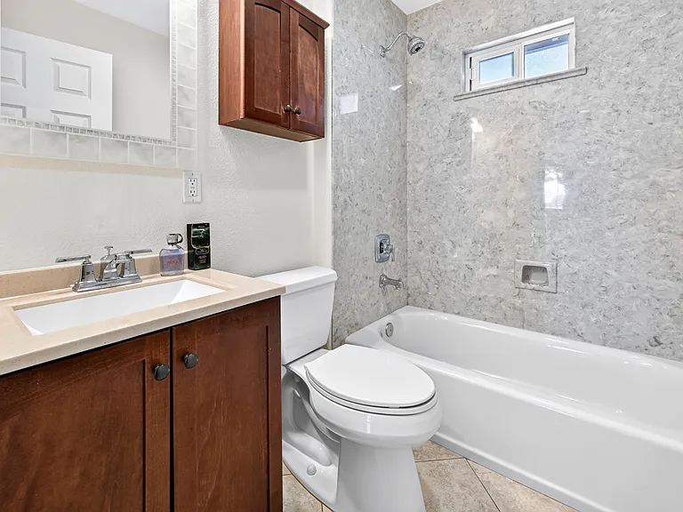 488 Jensen St — Photo 14