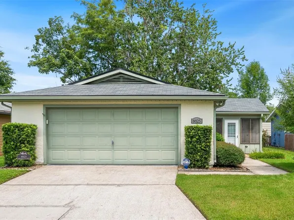 8825 NW 37th Cir, Gainesville, FL 32653