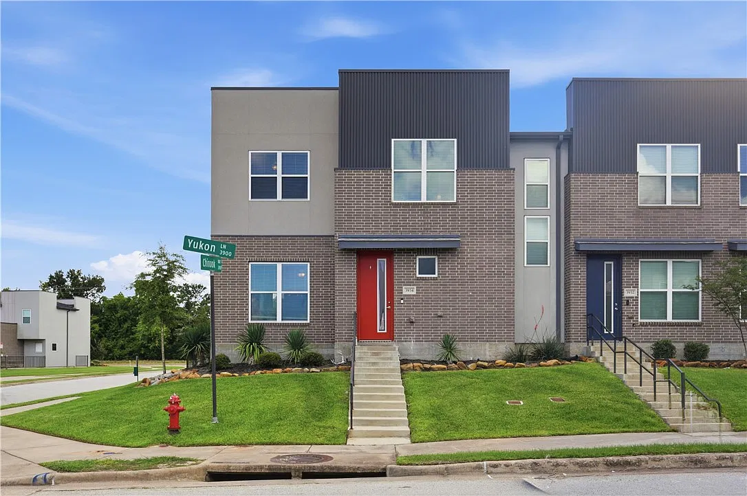 3 bed, 1617 sqft, $2,000 — Photo 1