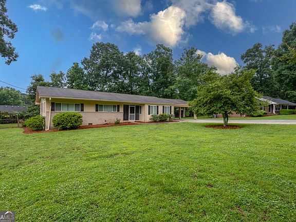 3rd image of 958 Gunter Cir