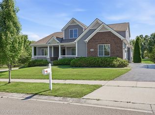 7301 Village Park Dr, Clarkston, MI 48346