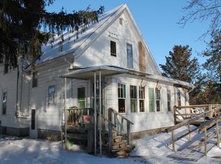 E9165 Jennings Rd, New London, WI 54961