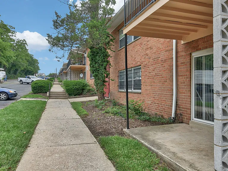 Woodington West Apartments — Photo 6