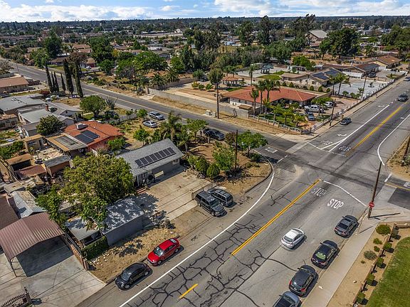 3rd image of 18087 Marygold Ave