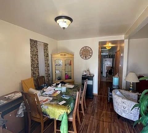 2nd image of 4127 Camellia Ave
