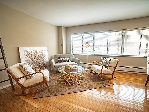 5th image of 4821 Roanoke Pkwy APT 202