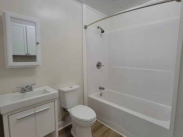 2429 S Broadview Dr — Photo 5