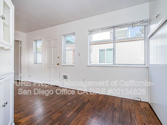3rd image of 2150 Abbott St