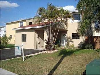 2nd image of 8710 SW 42nd Ter Ste Te